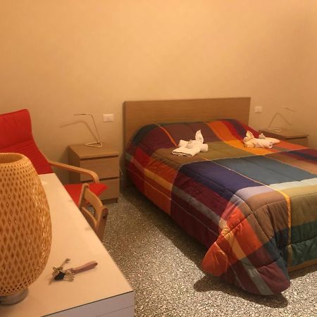 Dany'S Home Ливорно Екстериор снимка