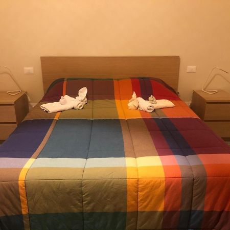 Dany'S Home Ливорно Екстериор снимка