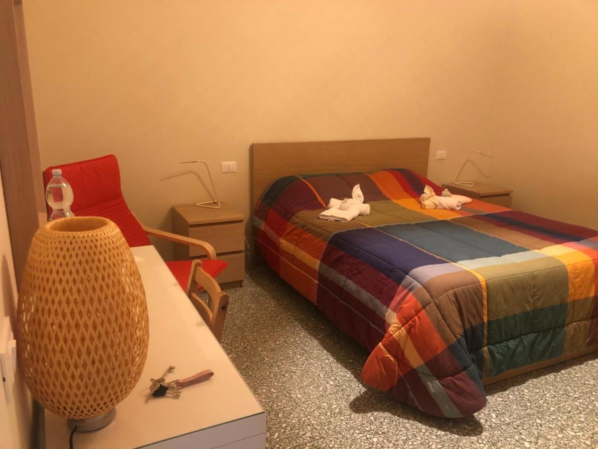 Dany'S Home Ливорно Екстериор снимка